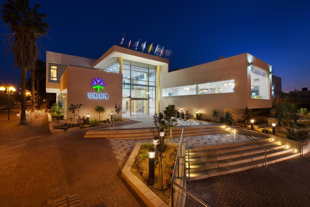 Desert Iris Hotel Yeroham Exterior photo